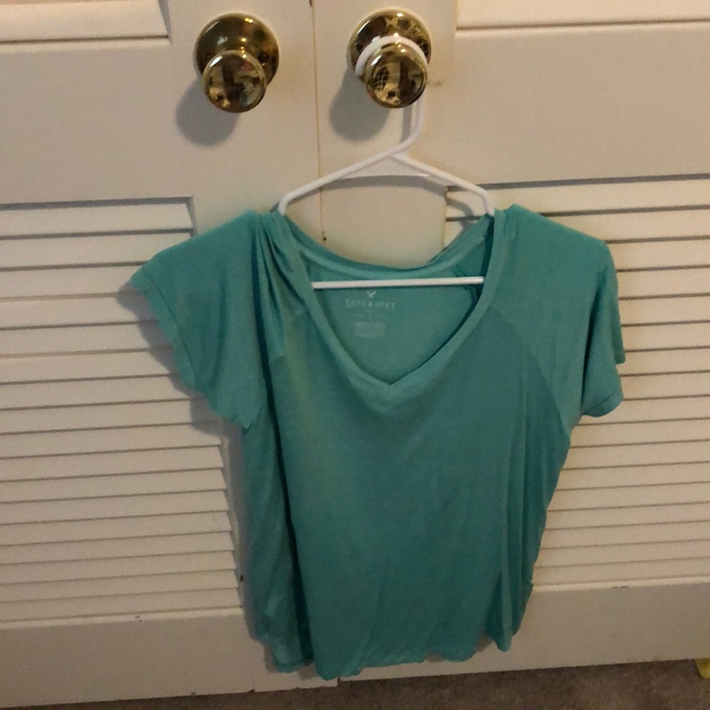 Soft and sexy American eagle shirt